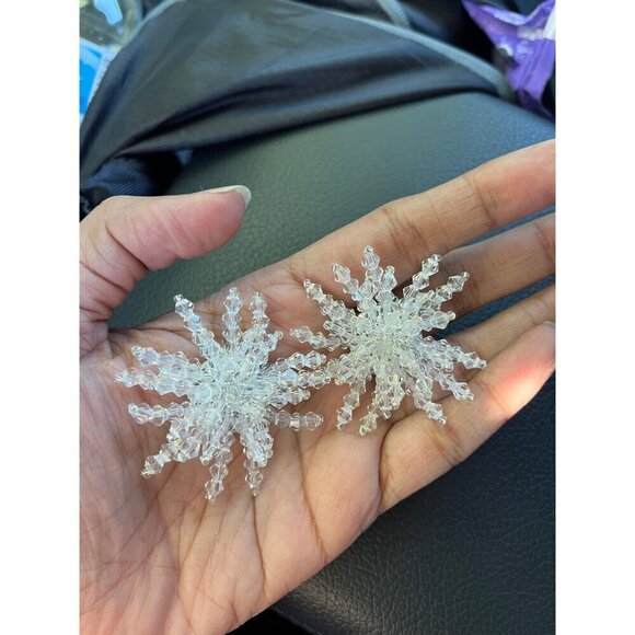 Clip on Chunky Clear Acrylic earrings , big studs snow flake star white earrings - Picture 3 of 6